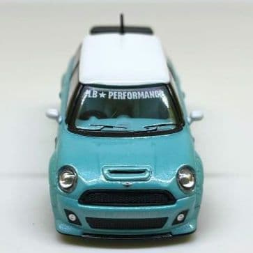 リバティーウォーク　1/64三菱ふそうトラック LBWK、ミニクーパーLBWK