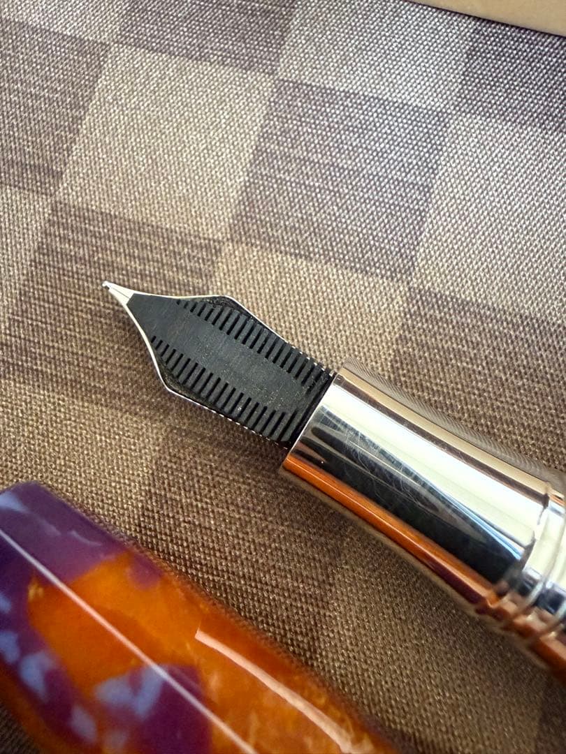モンテグラッパ万年筆、未使用品