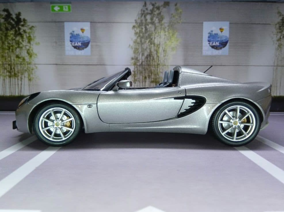 JADI Model Craft Lotus Elise 1:18 シルバー