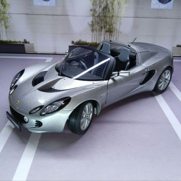 JADI Model Craft Lotus Elise 1:18 シルバー