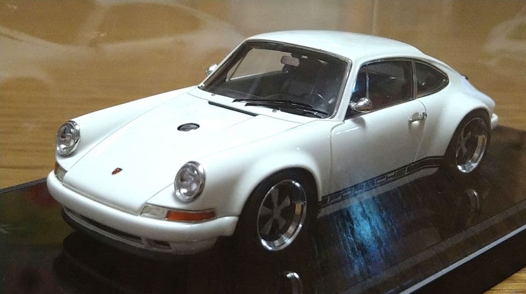 メイクアップ 1/43 シンガー 911 (964) アイボリーホワイト