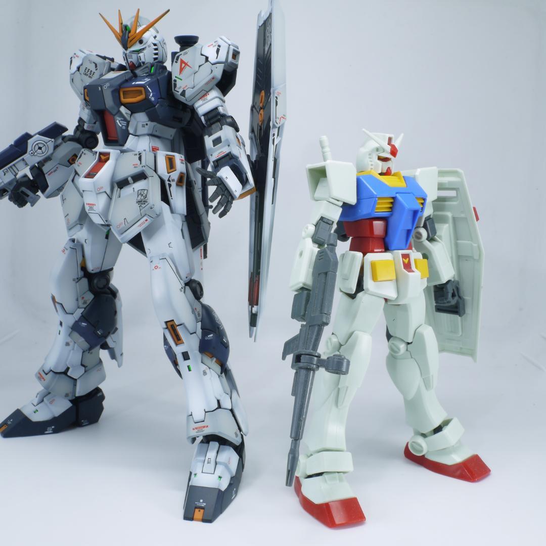 ガンプラ　RG νガンダム　全塗装　完成品
