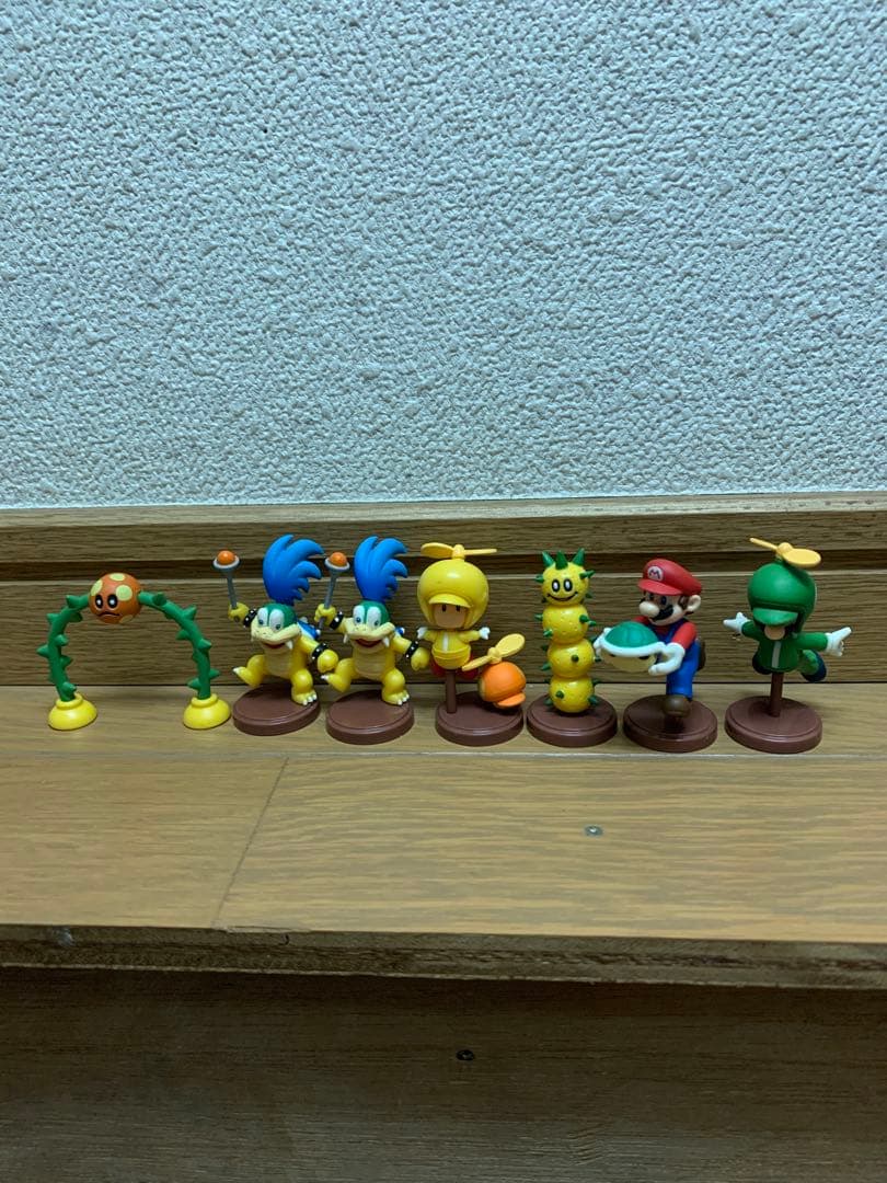 スーパーマリオキャラクター ペットボトルキャップ、缶バッジ、クラブニンテンドー