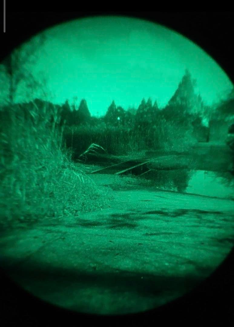 PVS-31 双眼微光ナイトビジョン（グリーン管）