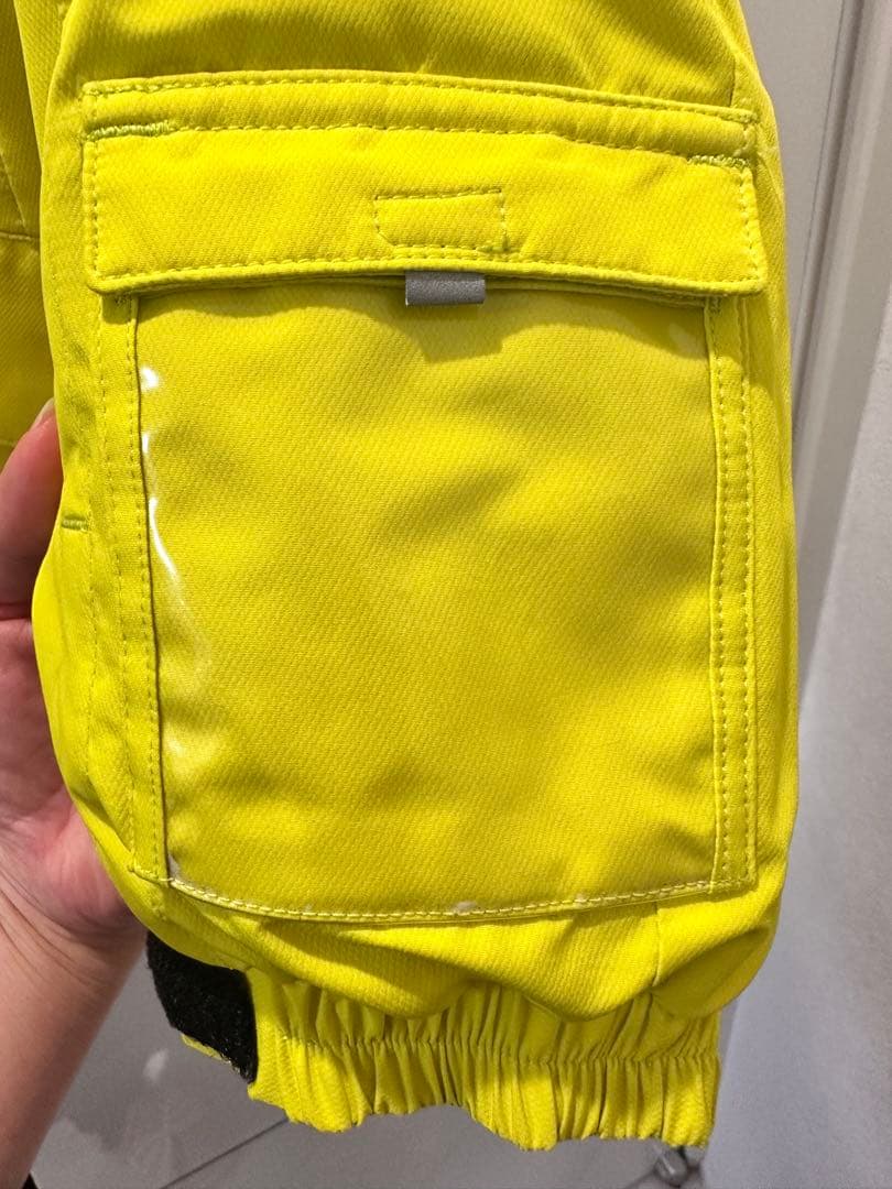値下げ DESCENTE スキーウェア上下セット 140cm