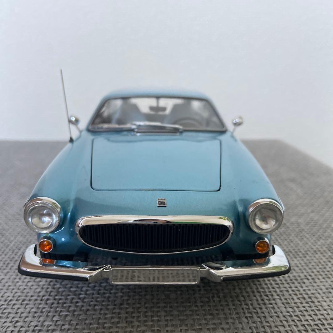ミニチャンプス 1/18 ボルボ P1800 ES 1971 メタリックブルー