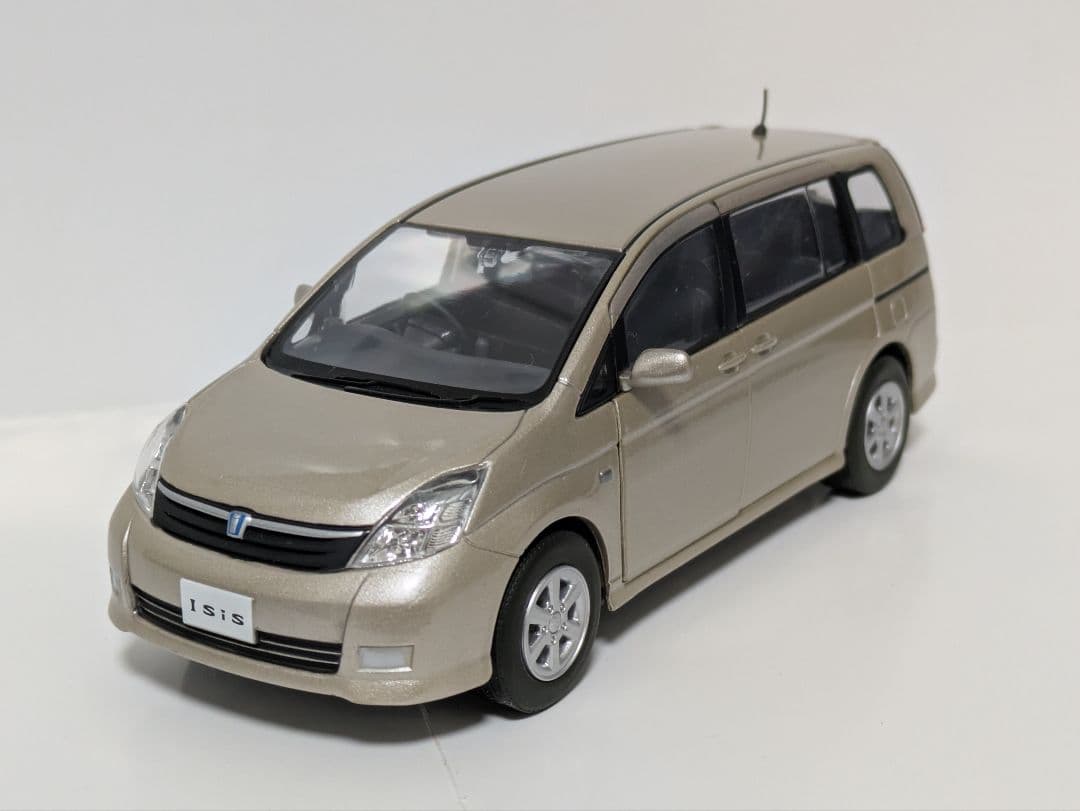 トヨタ ISIS アイシス 1/30 カラーサンプル プルバックカー