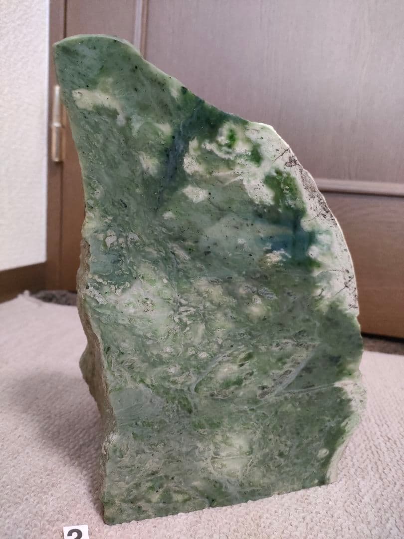 極上！！【日高ヒスイ】７kg 原石 自然石 鑑賞石 天然石 標本石 国産鉱物