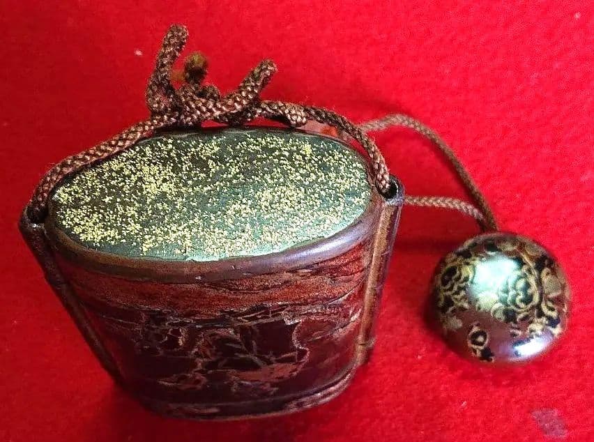 金蒔絵の印籠