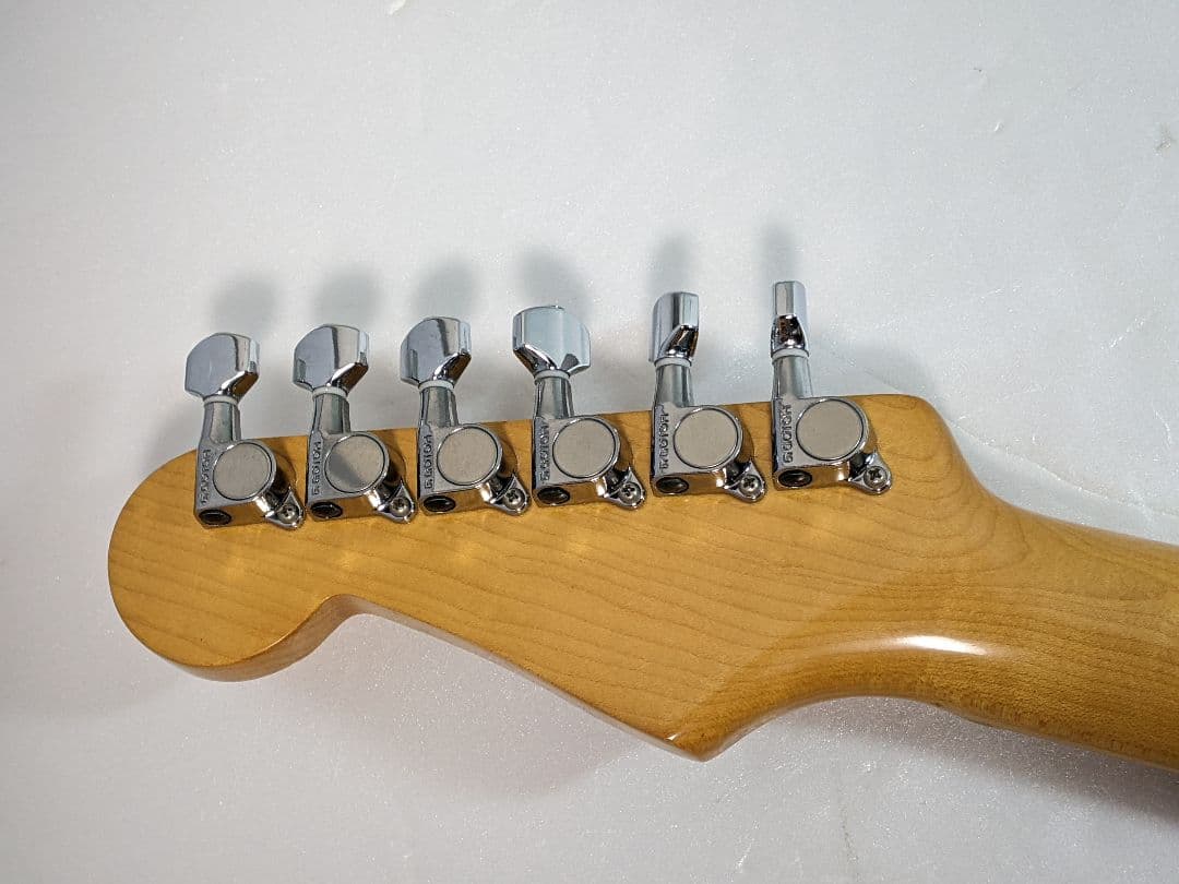 Squier by Fender Stratocaster 日本製 Eシリアル