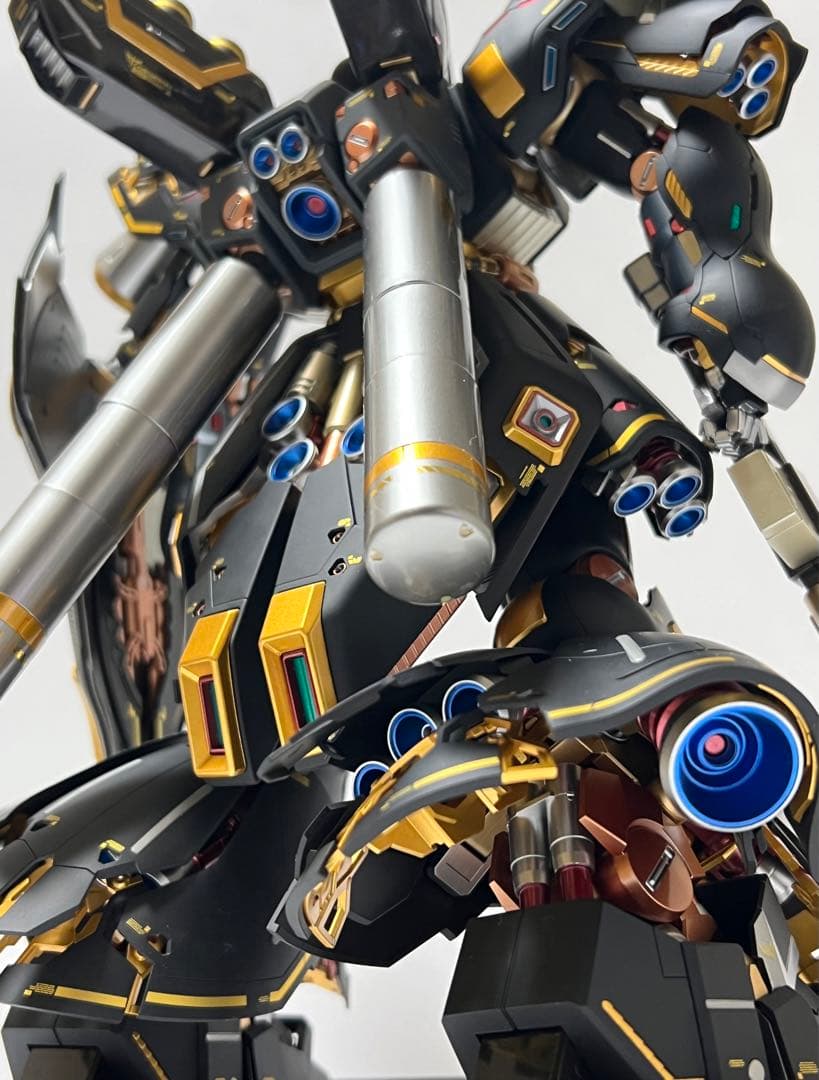 ガンプラ MG 1/100 サザビー Ver.Ka 塗装完成品