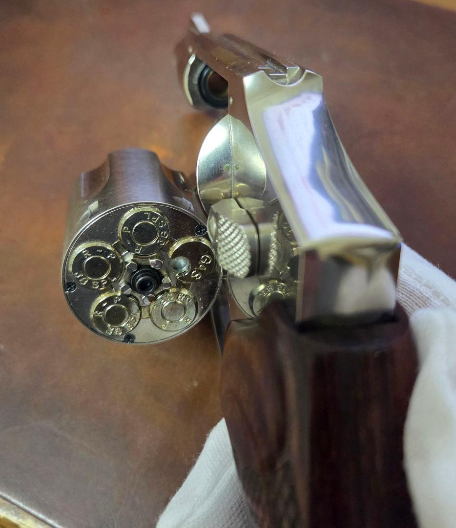 S＆W M442