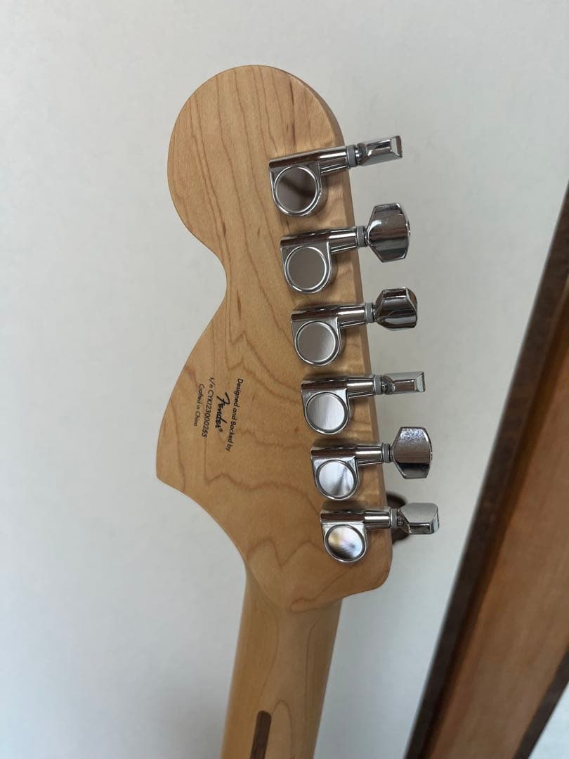 squier STRATOCASTER エレキギター＋スタンド＋ケーブルセット