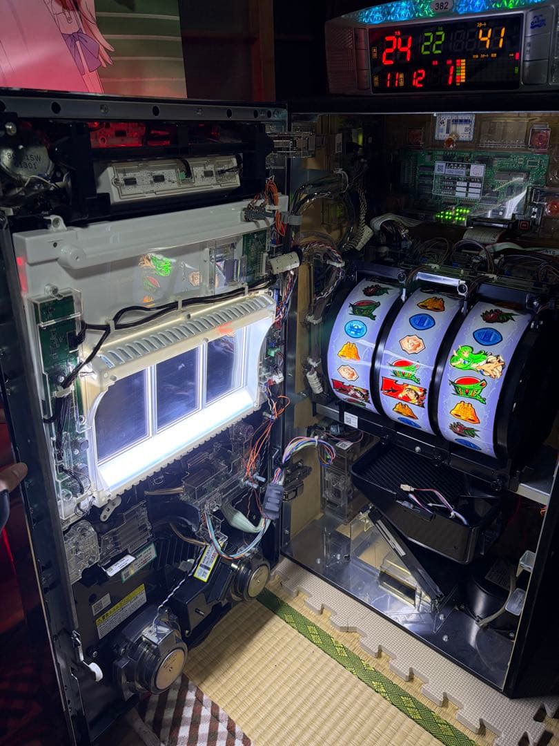 パチスロ　コードギアス　R2　不要機　データランプ付き