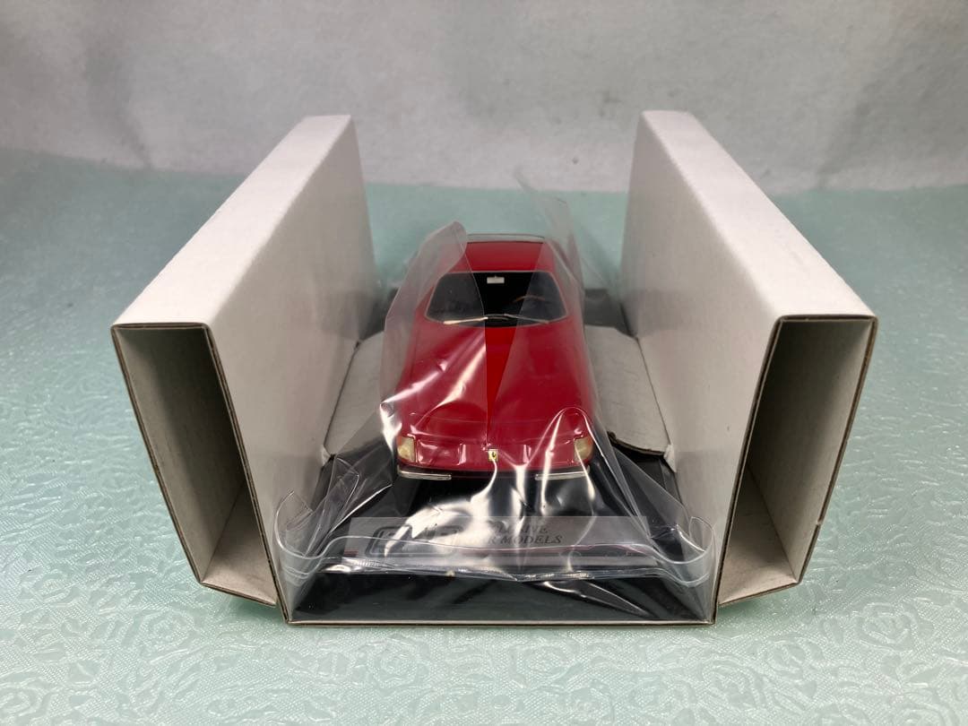 Ferrari 365GTB Daytona ストリート　1976年　レッド