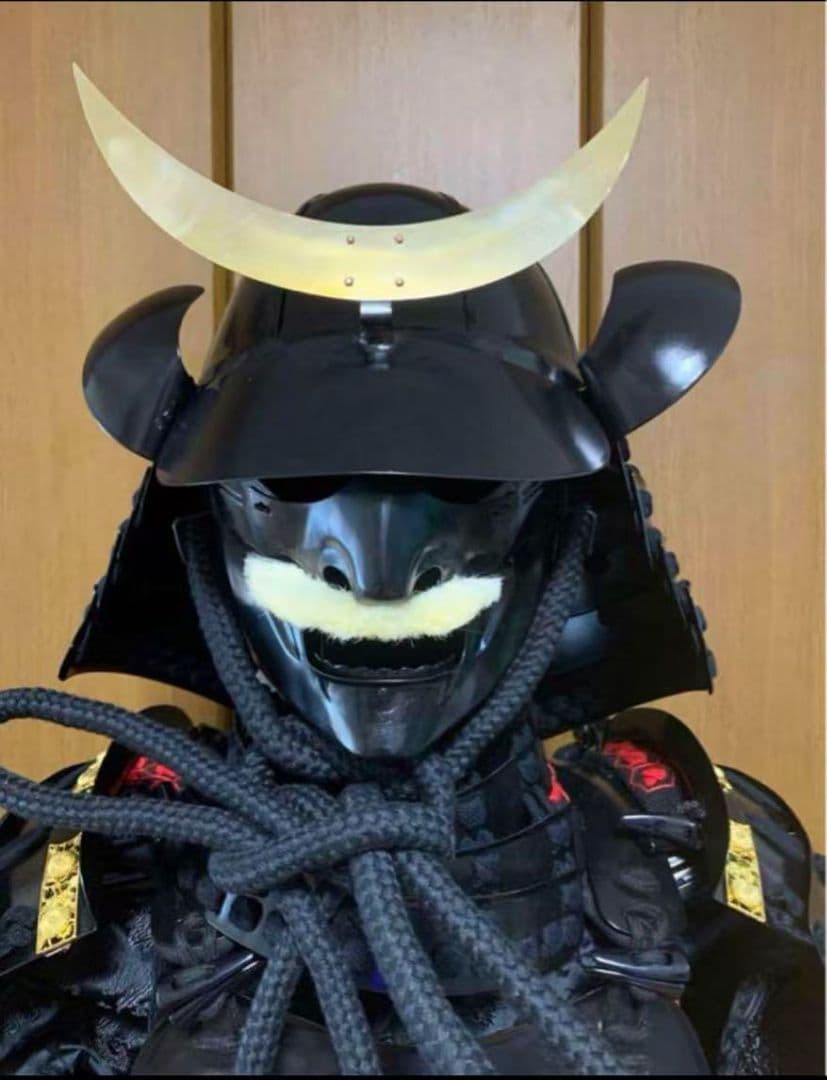武具　甲冑　等身大　着用可能　兜　鎧　新品