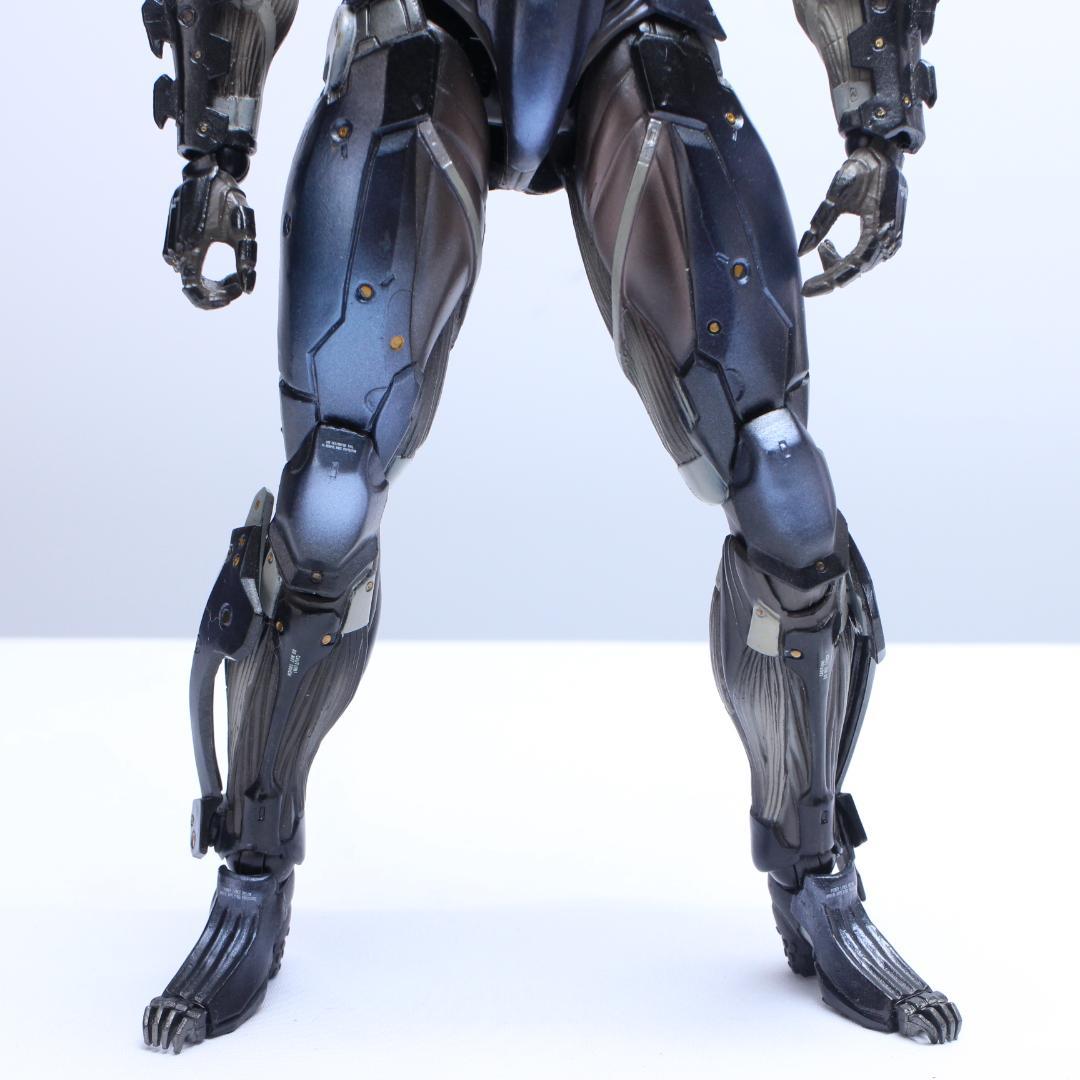 L GEAR RIGING プレイアーツ改 雷電