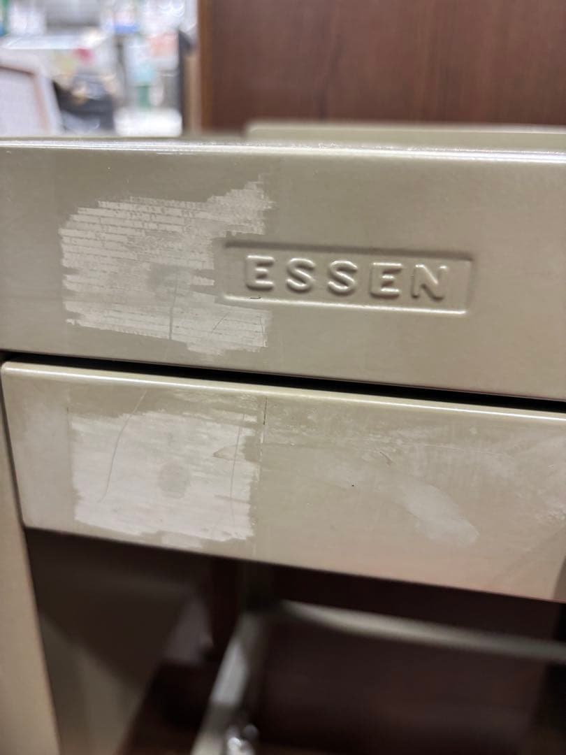 T82 タイプライターデスク ESSEN