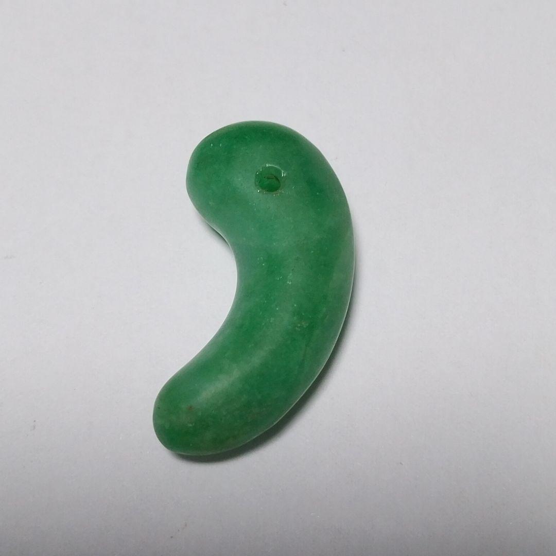 ヒスイ 勾玉 6.2g 箱付き