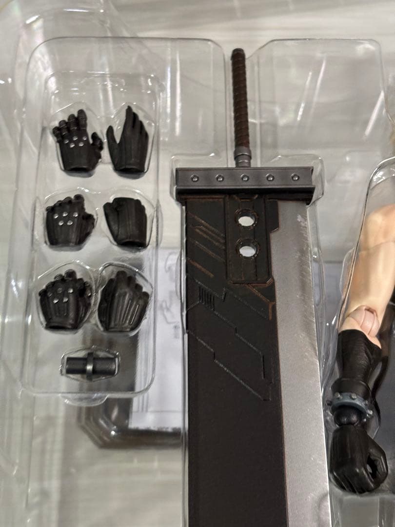 FF7 リメイク プレイアーツ改 クラウド・ストライフ