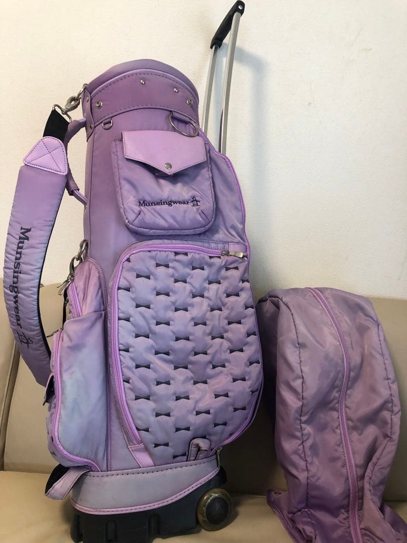 【送料込み】希少モデル　マンシング　キャスター付きキャディバッグ　レディース