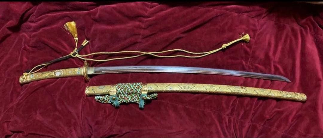 超稀少逸品 模造刀 飾太刀拵風 錦布包 鍍金の長覆輪（金覆輪）黄金造太刀 実物大