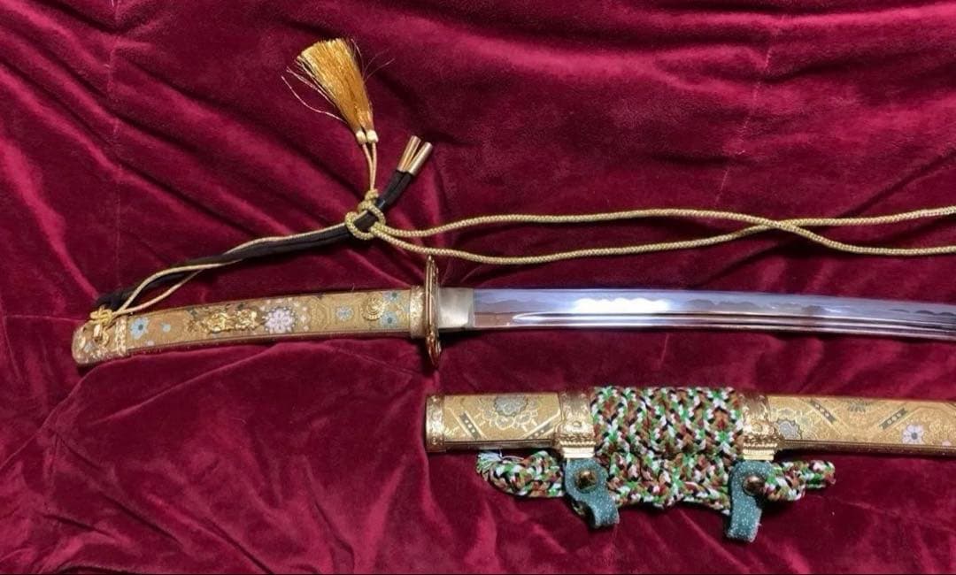 超稀少逸品 模造刀 飾太刀拵風 錦布包 鍍金の長覆輪（金覆輪）黄金造太刀 実物大