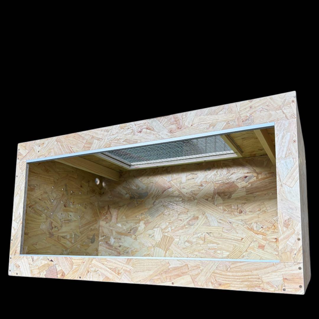 爬虫類ケージ 90×45×45㎝ 付け木、配線穴、通気口なし、蓋不要