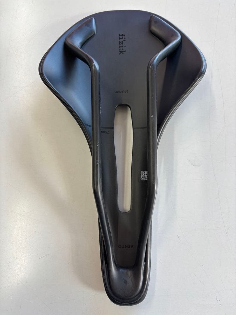 fi’zi:k 　VENTO ANTARES 00 140mm