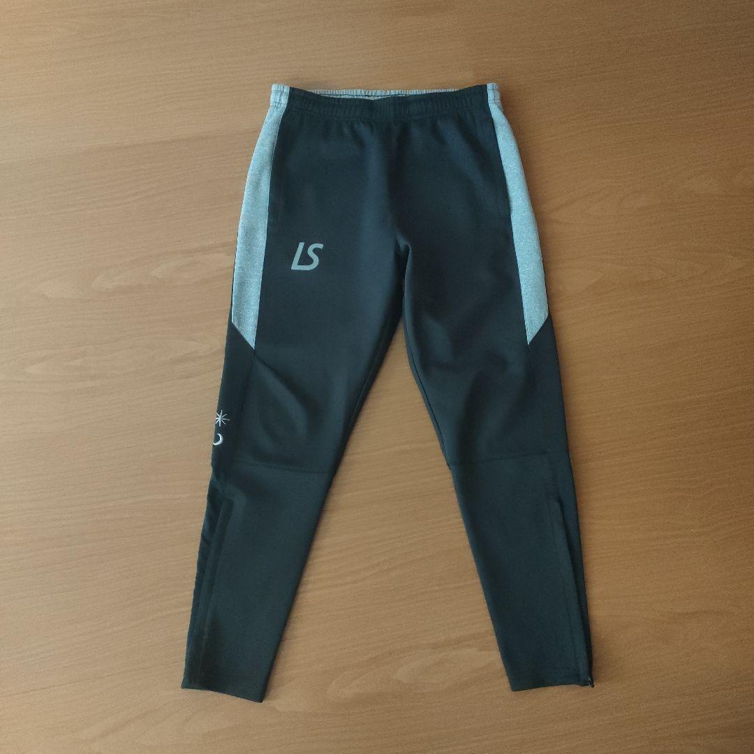 ルースイソンブラ フード付きジャケットとパンツセット