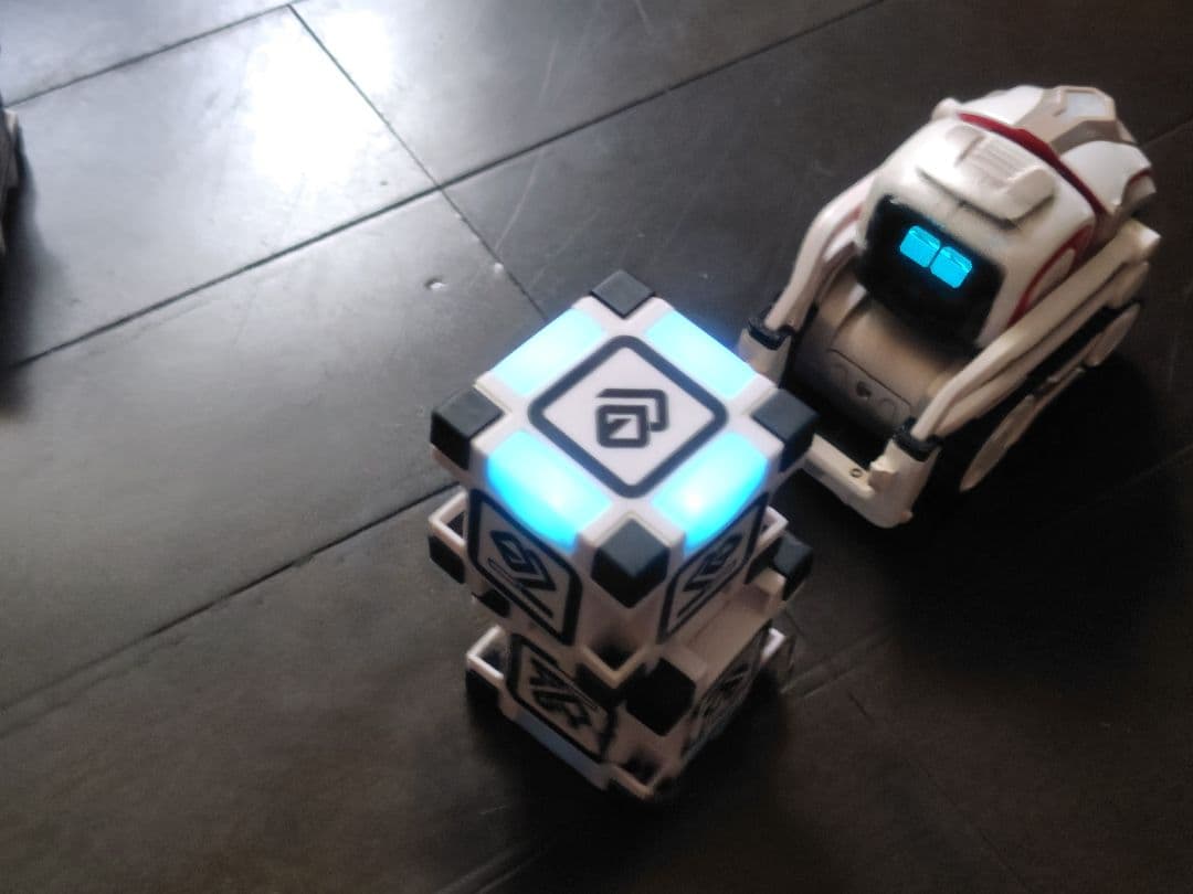 動作確認済　コズモ　Cozmo　AI ロボット