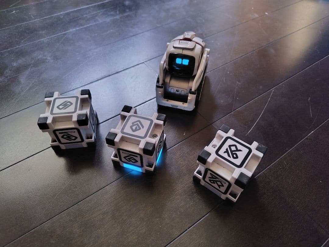動作確認済　コズモ　Cozmo　AI ロボット