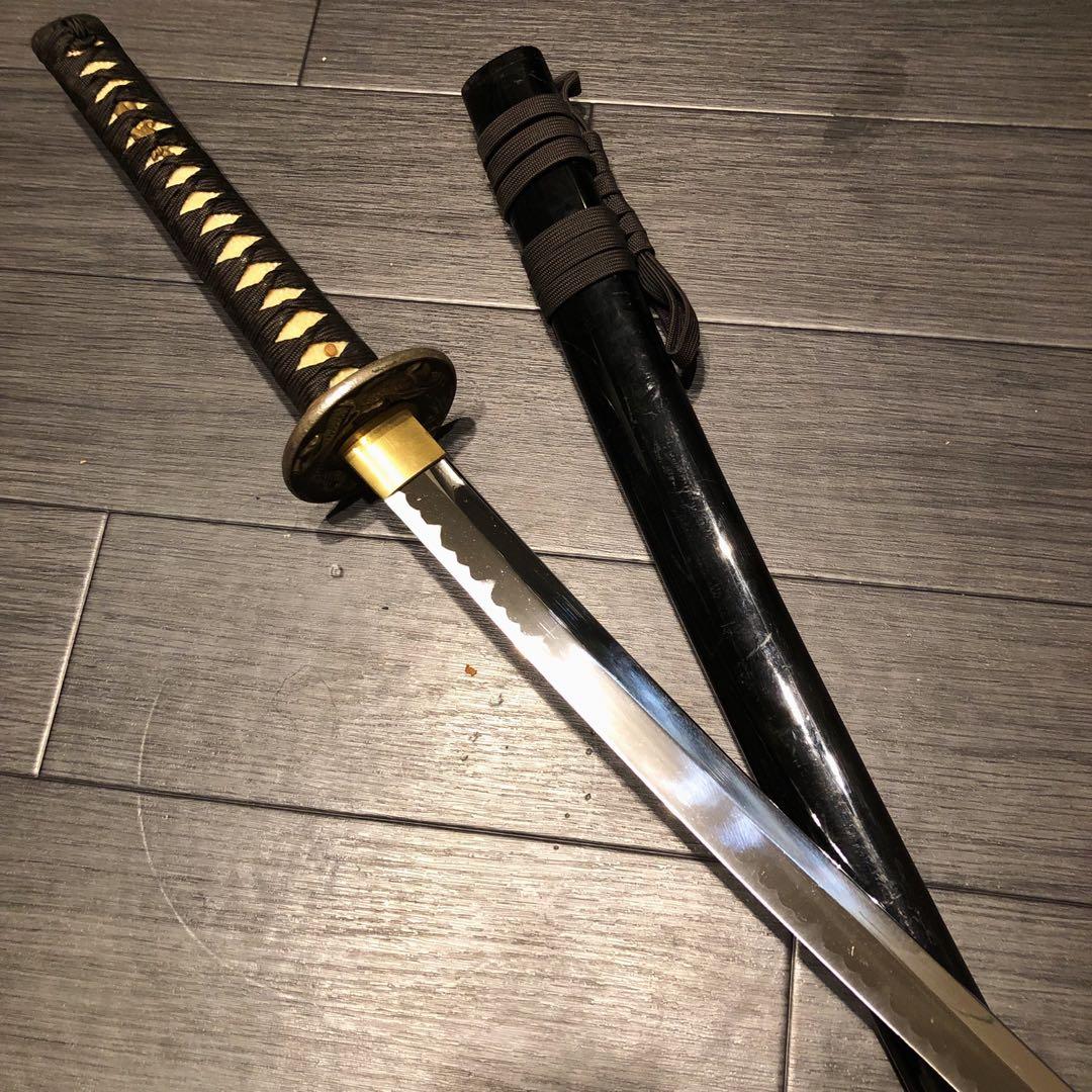 高級模造刀　黒拵え　居合刀　太刀　本格模造刀