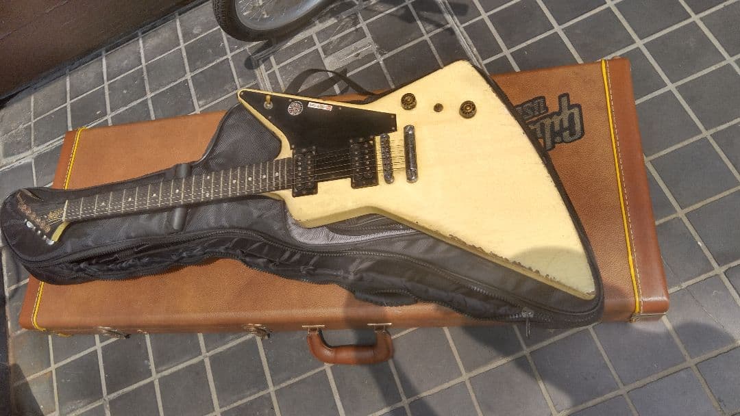 G*&様 Gibson　EXPLORER　guitar