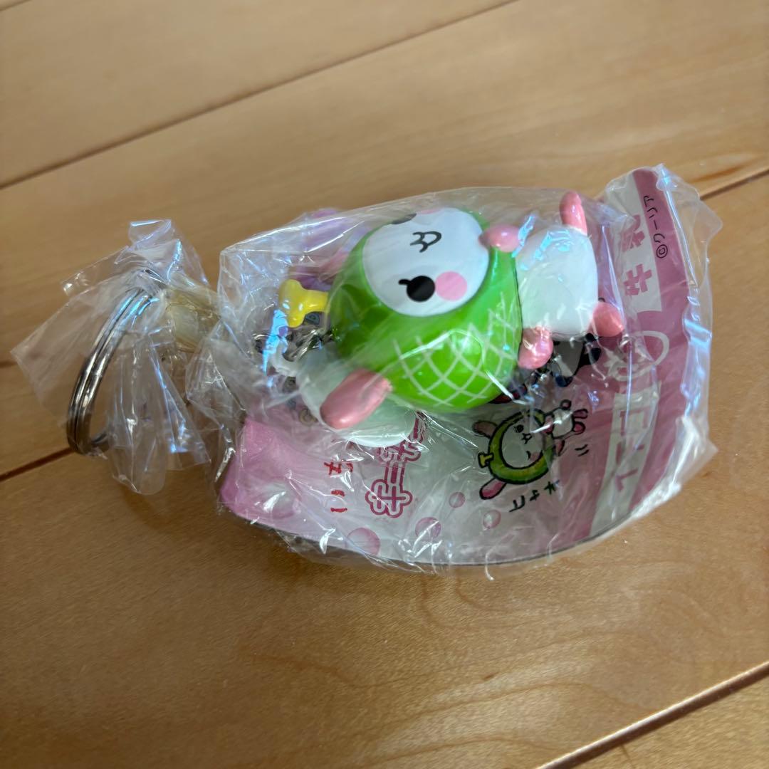 いちご牛乳 キーチェーンフィギュア　こうさぎ　平成レトロ　キーホルダー　レア