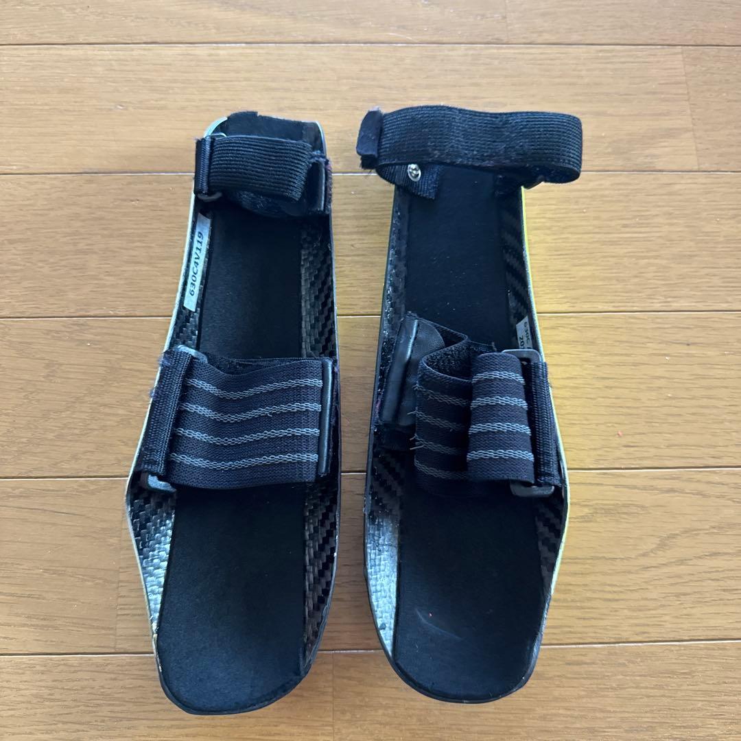 LEKI アームガード　カーボン