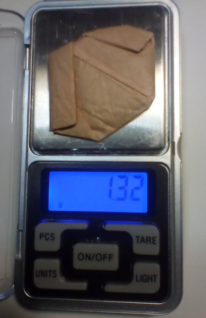 白金消粉(プラチナ泥)　正味壱瓦