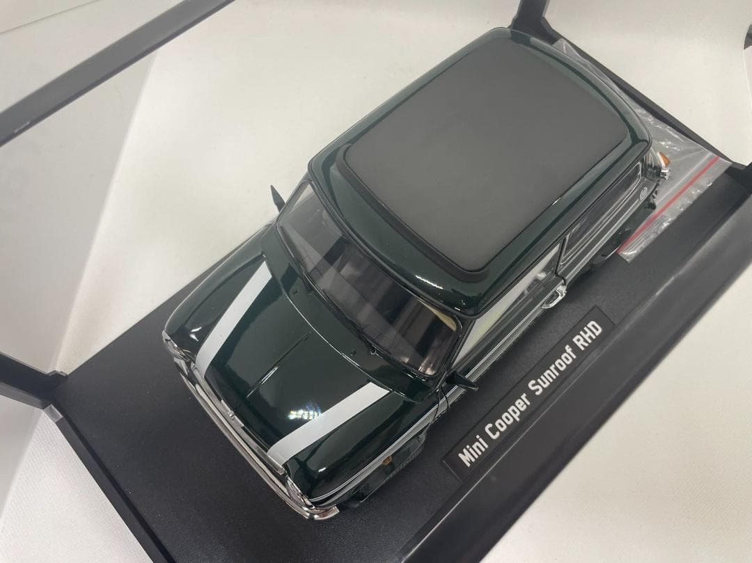 305-047 KK 1/12 ミニ クーパー Sunroof RHD