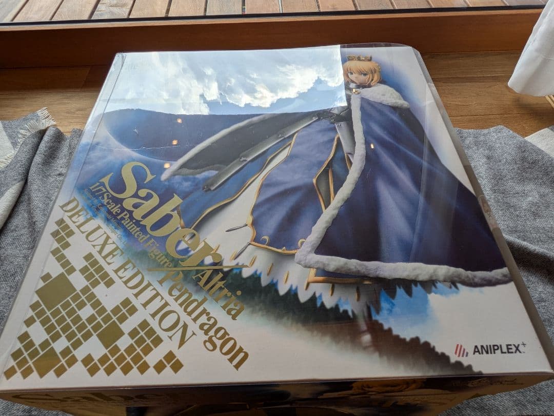 Fate セイバー　アルトリア・ペンドラゴン 1/7 デラック スエディション