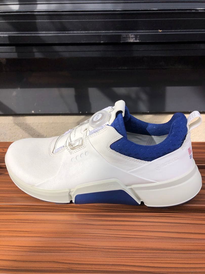 375番 新品ECCO biomゴルフシューズ39 24.5cm スパイクレス