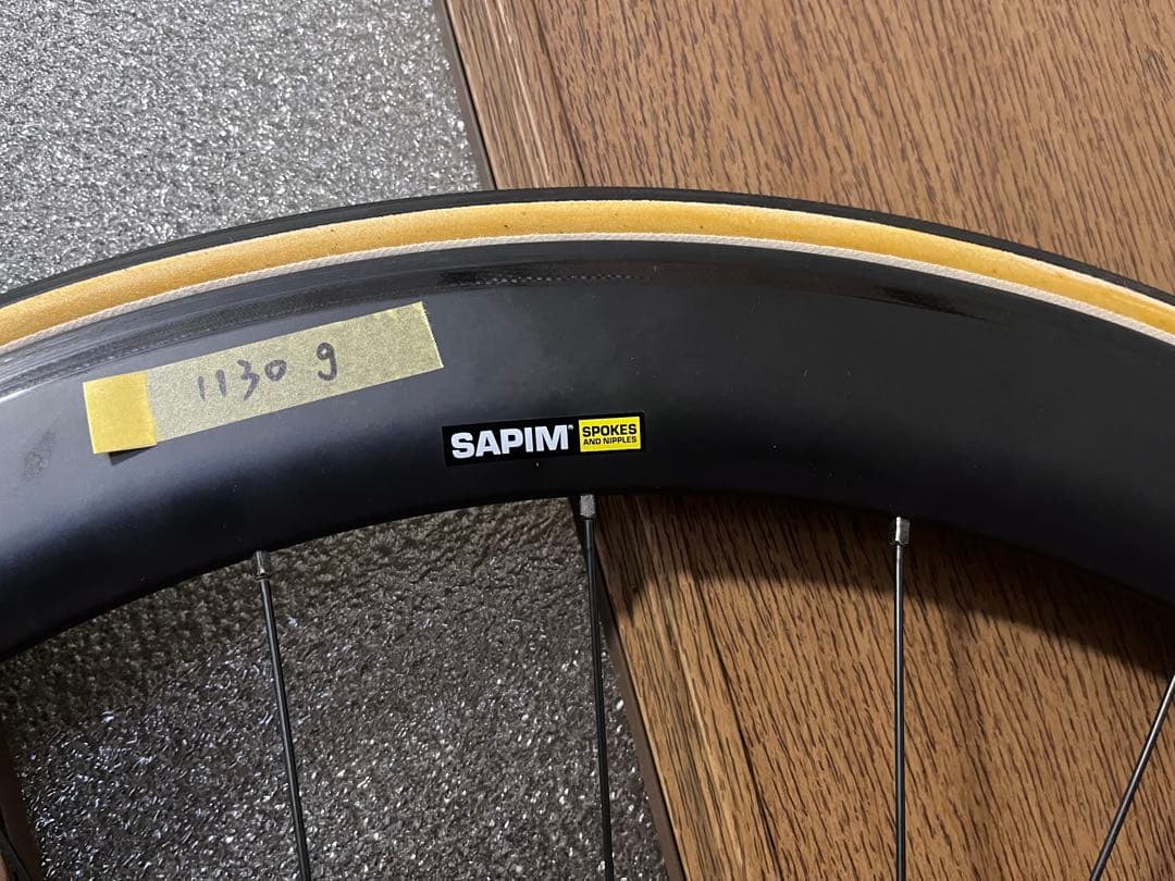 ノーブランド カーボンホイール チューブラー シマノ11s タイヤ付き