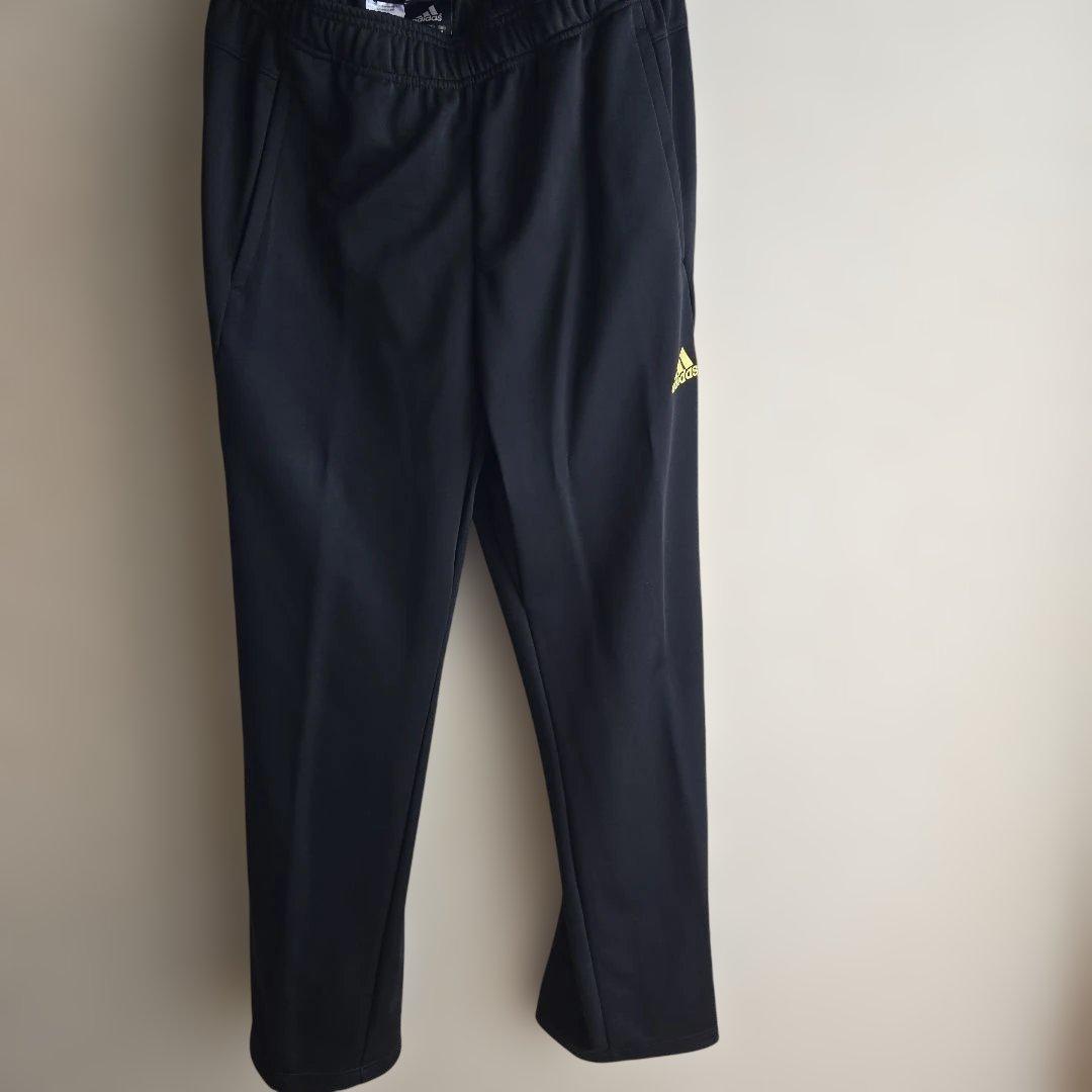 adidas ブラック/ゴールド ジャージ上下セット　Mサイズ
