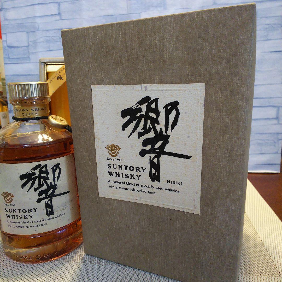 ★ 響「HIBIKI」金キャップ 裏ゴールドラベル  750ml