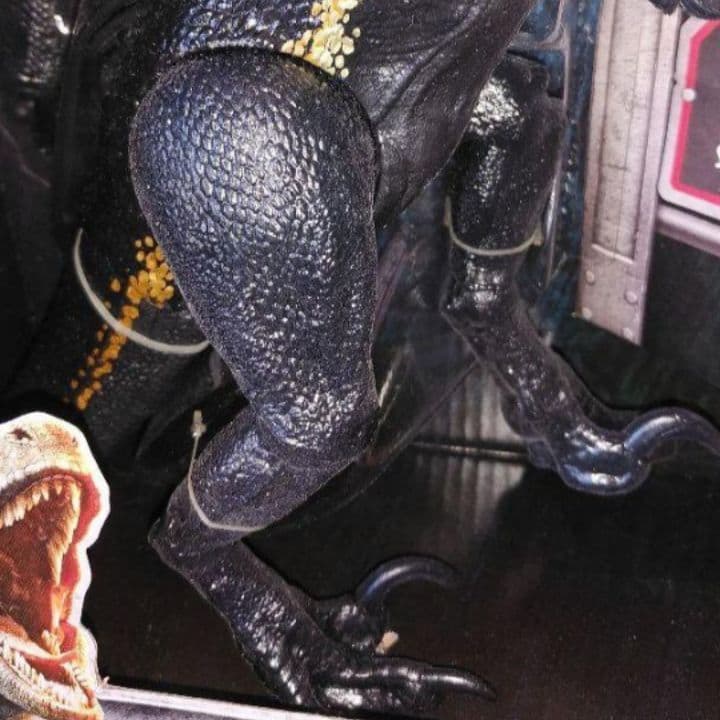 ジュラシックワールド　ロストワールド　フィギュア　インドラプトル　アメトイ