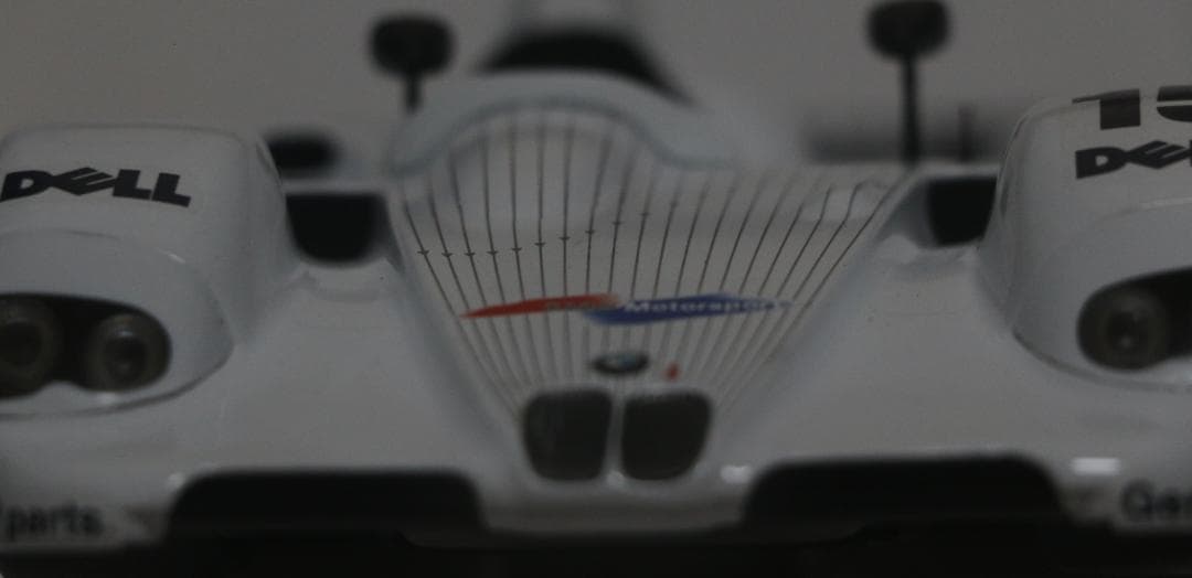貴重 京商製　Ｖ１２ＬＭＲ　1／１８　１９９９ル・マン２４Ｈ優勝車　中古品