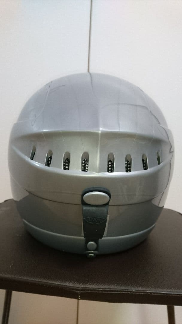 【新品、未使用】UVEX スキー ヘルメット（59〜60cm）