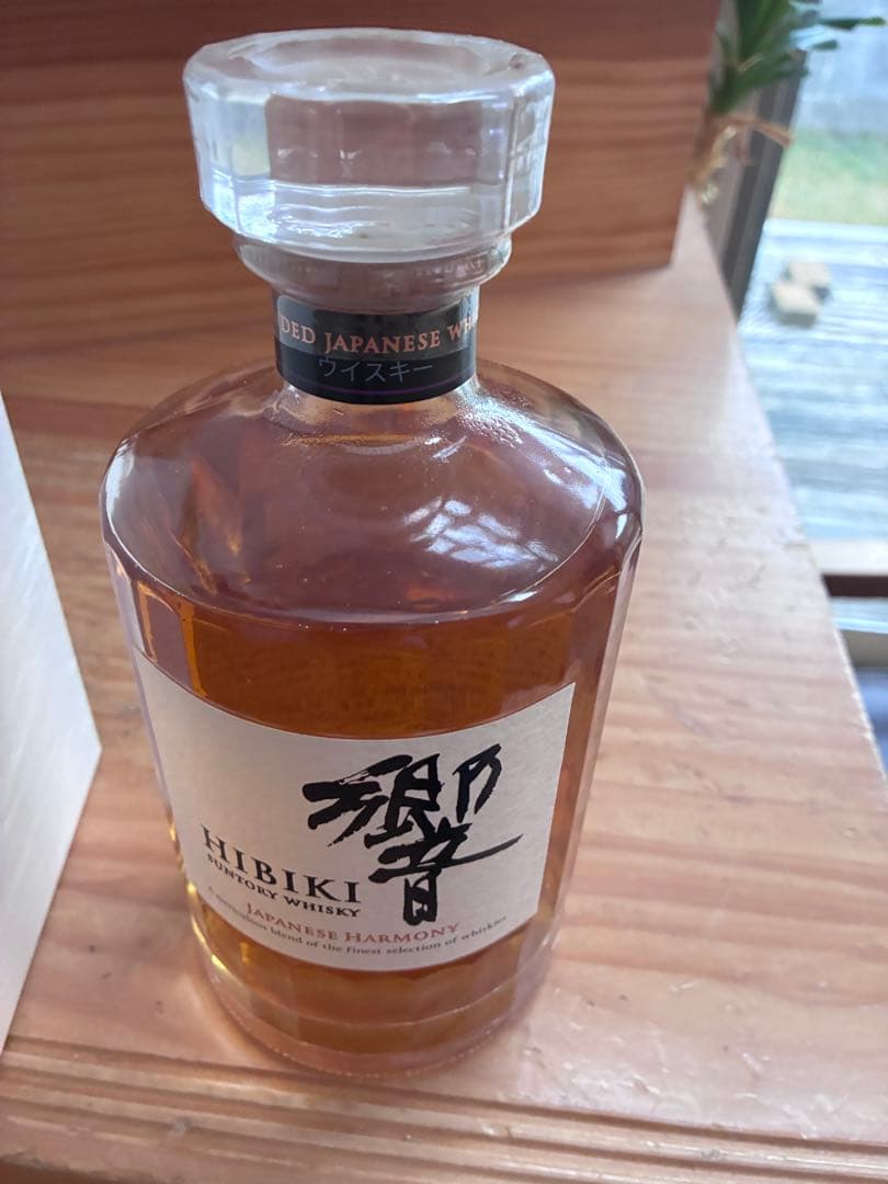 サントリー　響Japanese Harmony 700ml 43%