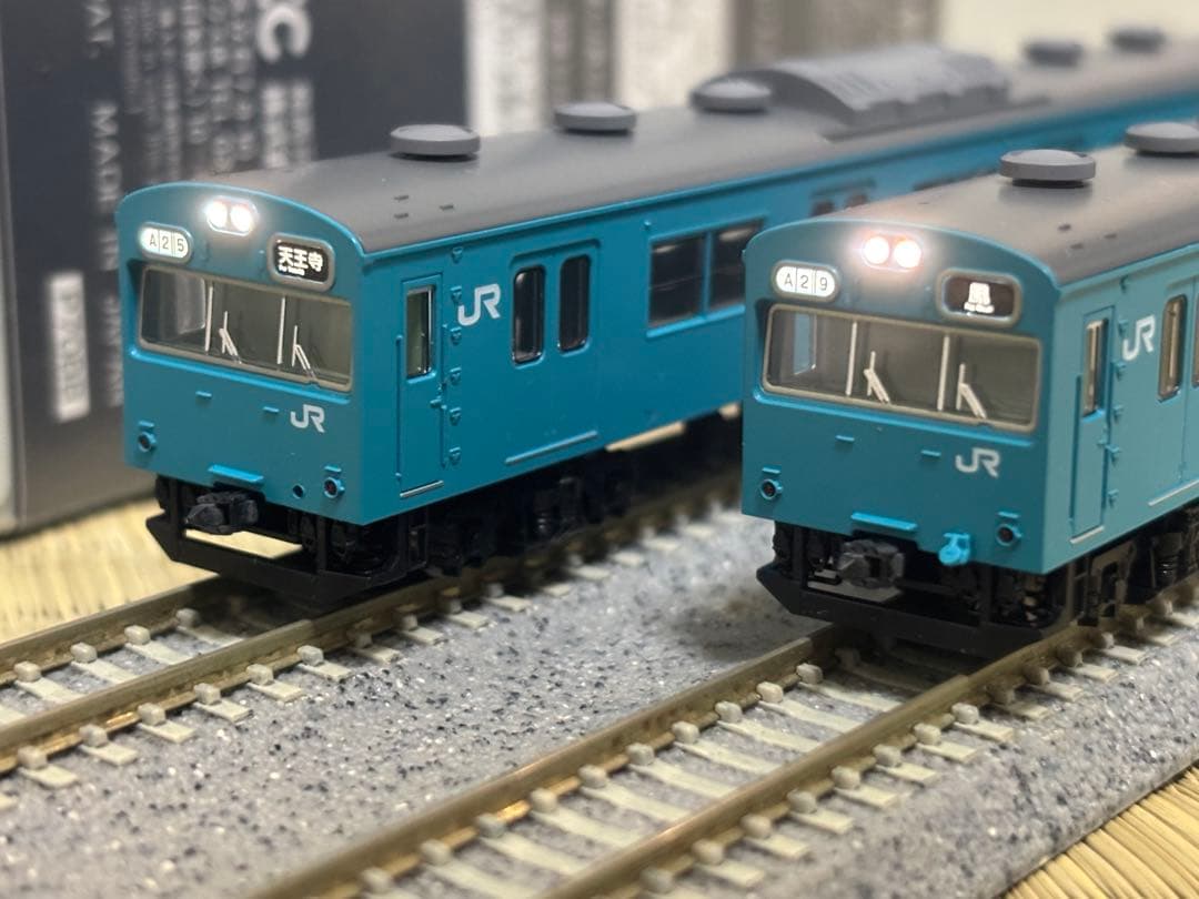 TOMIX 103系 JR西日本仕様 黒サッシ スカイブルー 基本セット