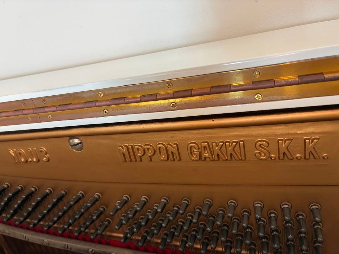 YAMAHA アップライトピアノ ホワイト　NOU-3