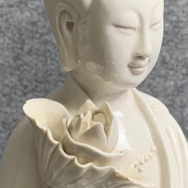 白磁蓮上観音立像箱付き [B29455]